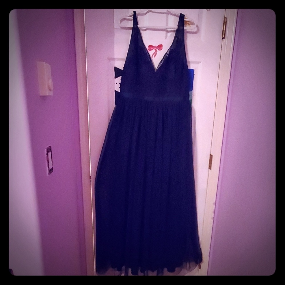 A long navy blue prom dress/bridesmaids dress